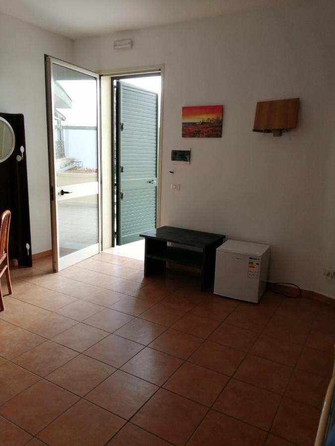 Vento Dell'Est Bed & Breakfast Сан Каталдо Екстериор снимка