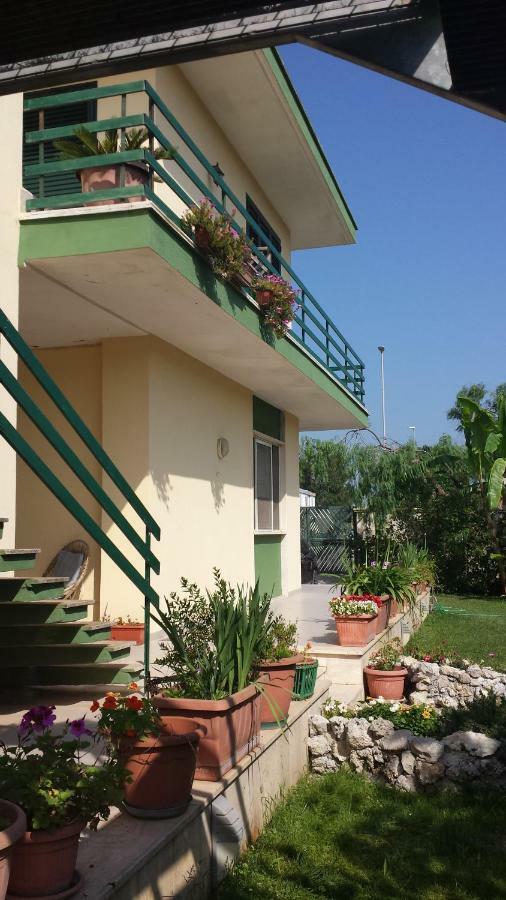 Vento Dell'Est Bed & Breakfast Сан Каталдо Екстериор снимка